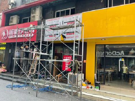 会昌制作广告招牌如何避免它发黄？